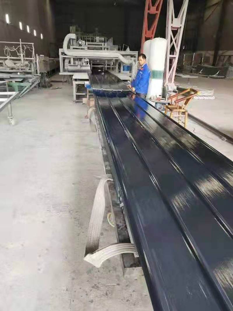 B1級(jí)阻燃瓦2.jpg